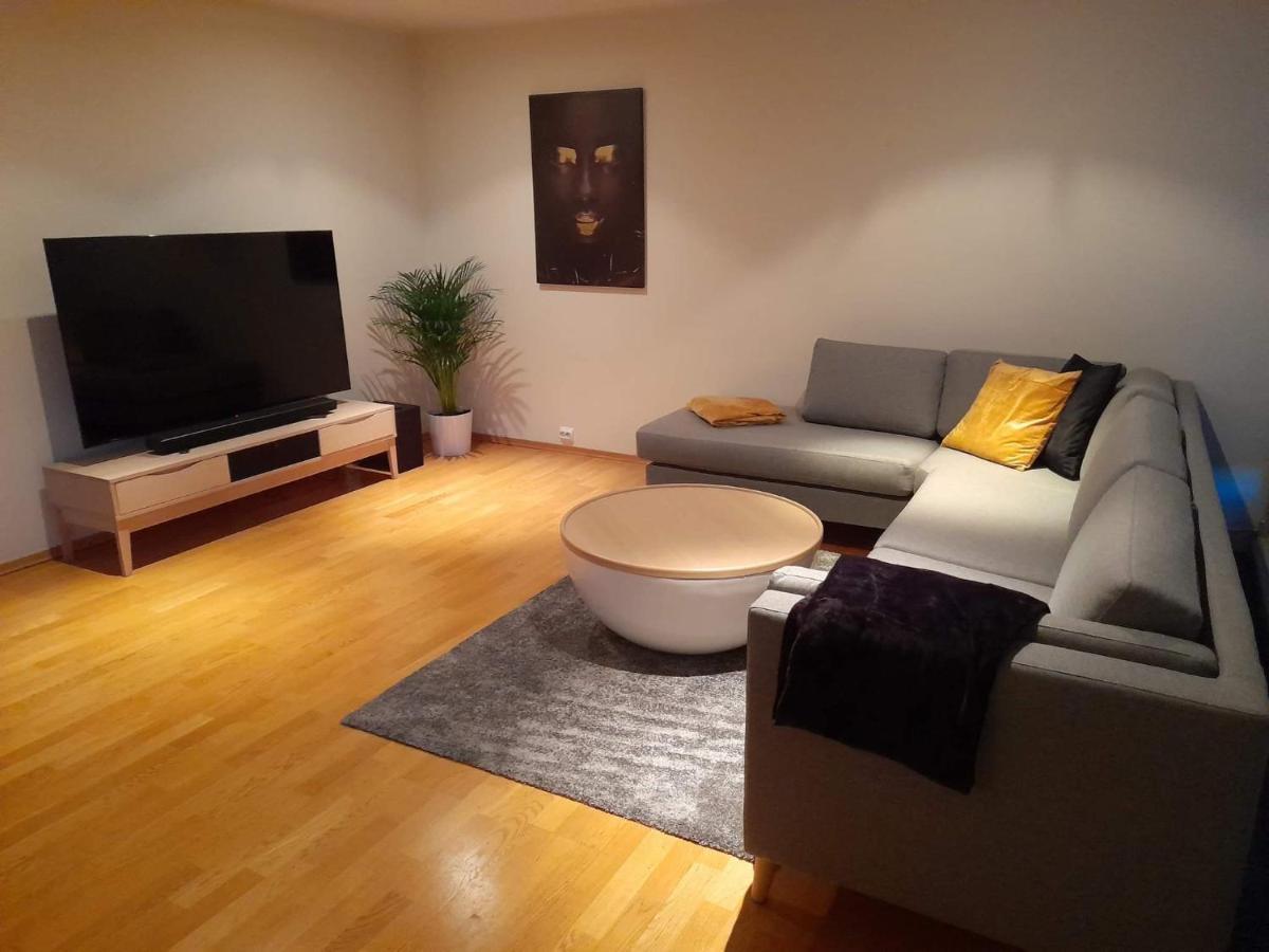 Great Villa With Amazing View Тромсьо Екстериор снимка