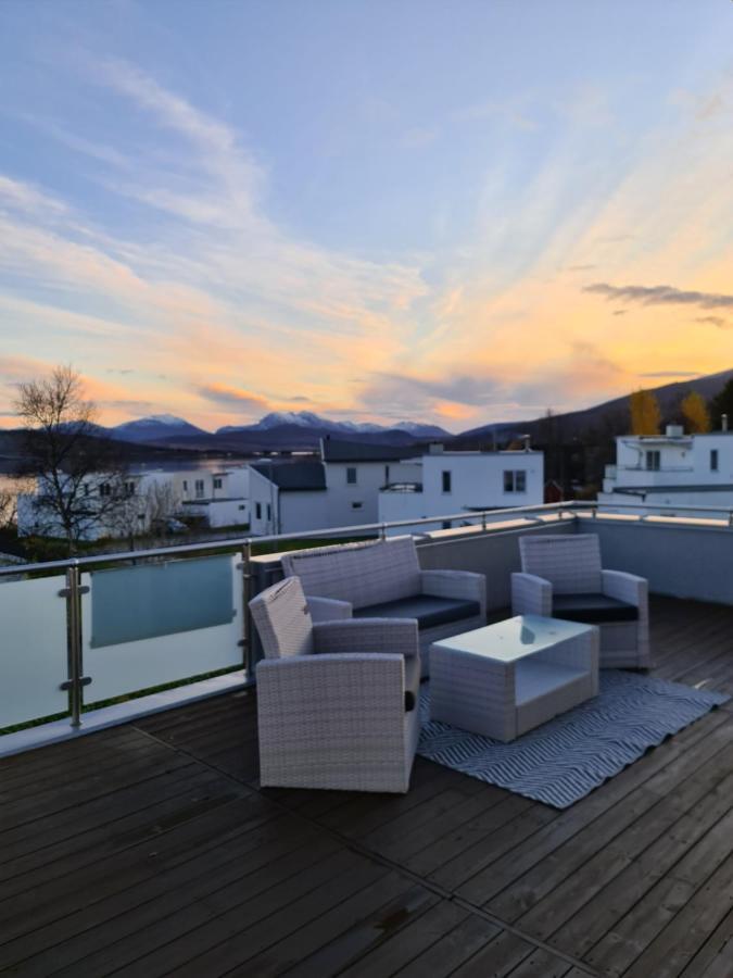 Great Villa With Amazing View Тромсьо Екстериор снимка